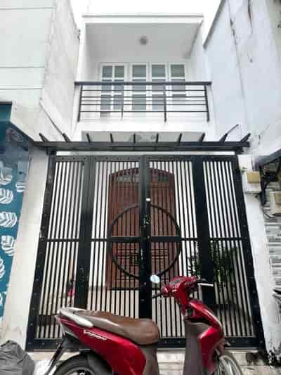 Nhà 2 tầng sát đường Lê Hồng Phong P.2, Q.5, giá 7.2 tỷ