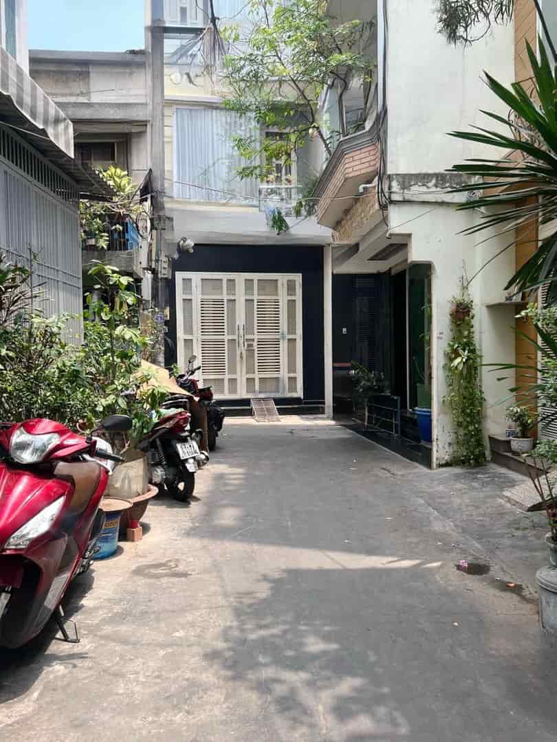 Nhà mới 5 tầng hẻm thông đường Nguyễn Tri Phương P.9, Q.10