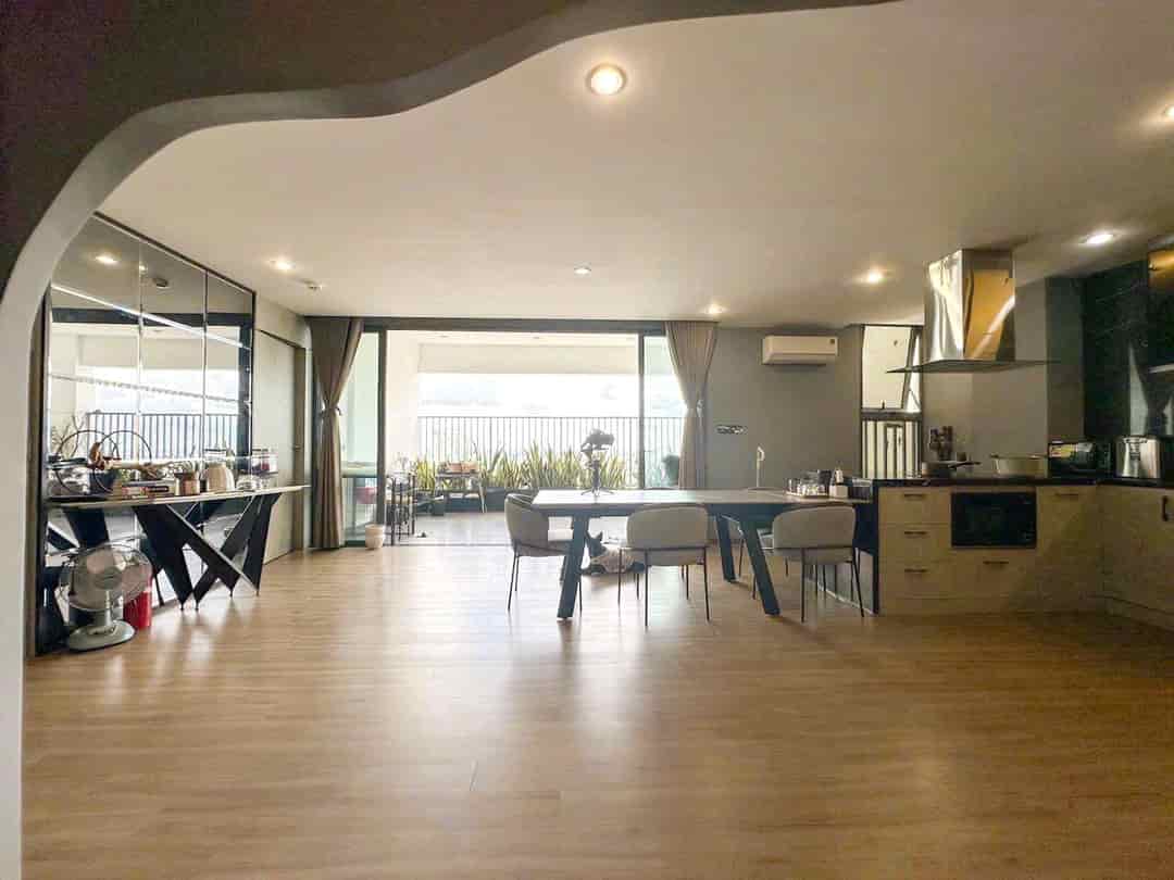 Căn Penthouse Green River 147m2, Phạm Thế Hiển P6, Q8, giá 6 tỷ bao hết thuế phí