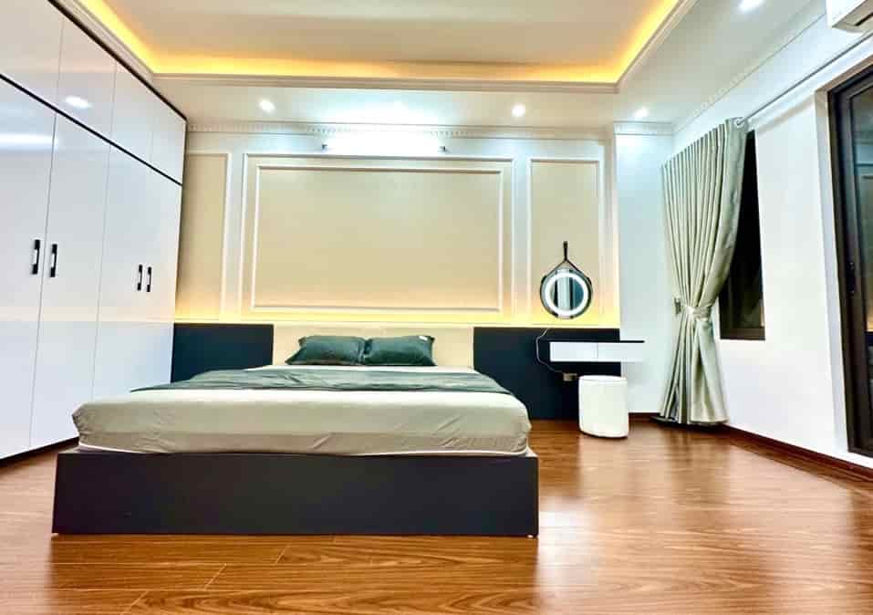 Nhà đẹp lung linh, phố Trung Kính, nội thất sang chảnh, 5 tầng full trần, 39m2, 5.95 tỷ