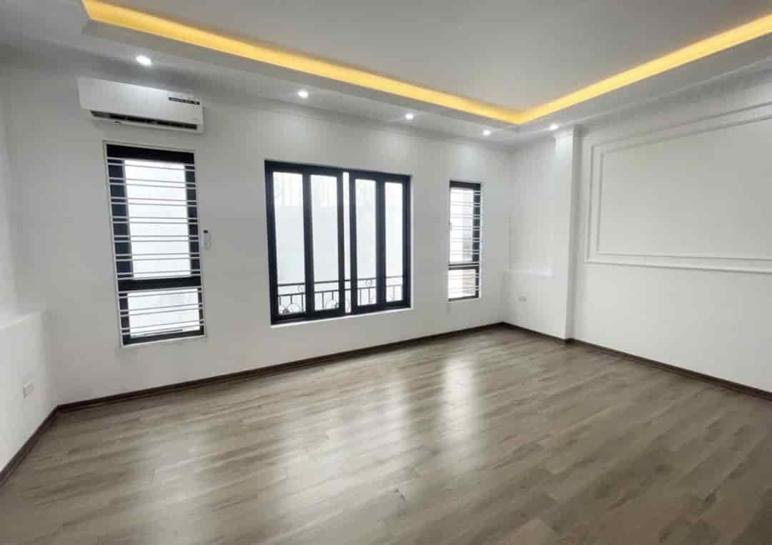 SIÊU PHẨM LẠC LONG QUÂN- NHÀ XÂY MỚI, THOÁNG TRƯỚC SAU, Ô TÔ GẦN - 45M2, 5T, 7.35 TỶ