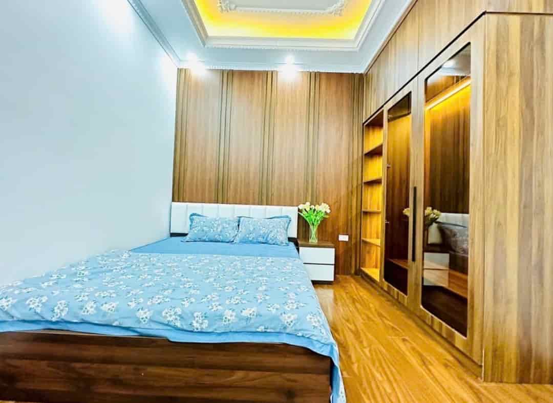 NHÀ SIÊU ĐẸP, PHỐ CẦU GIẤY -  LÔ GÓC, 3 MẶT THOÁNG, TẶNG FULL NỘI THẤT LUNG LINH – 55M2, 4T, 9.5 TỶ