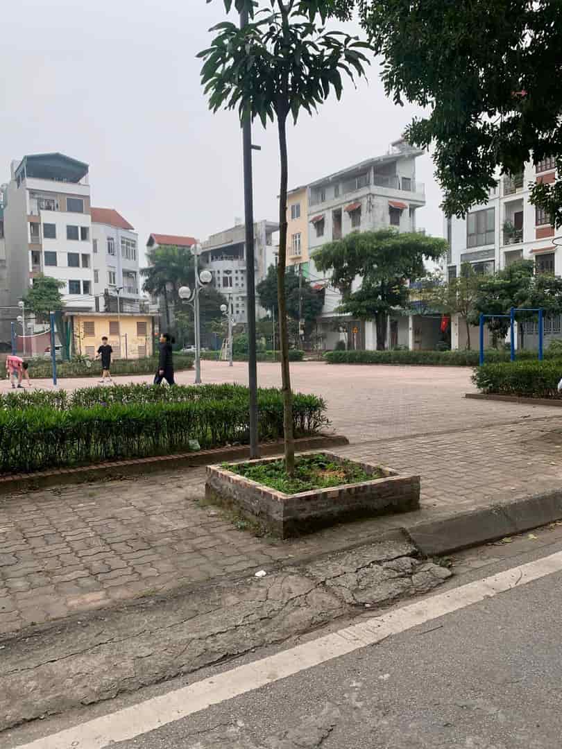 Bán đất khu phân lô tđc x2a Yên Sở, Hoàng Mai, Hà Nội.