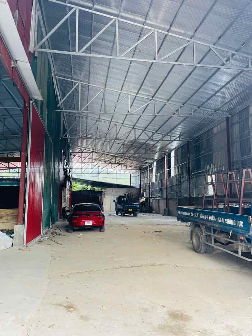 Cho thuê kho xưởng 550m tại Vân Côn, Hoài Đức, Hà Nội, xe 15 tấn đỗ cửa, xưởng đẹp giá 20 triệu