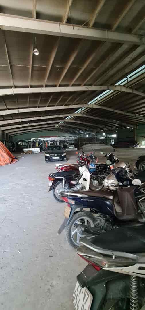 Cho thuê kho xưởng gần cầu Mai Lĩnh, Hà Đông, Hà Nội, xe container đỗ trong kho, bảo vệ, PCCC vòng ngoài