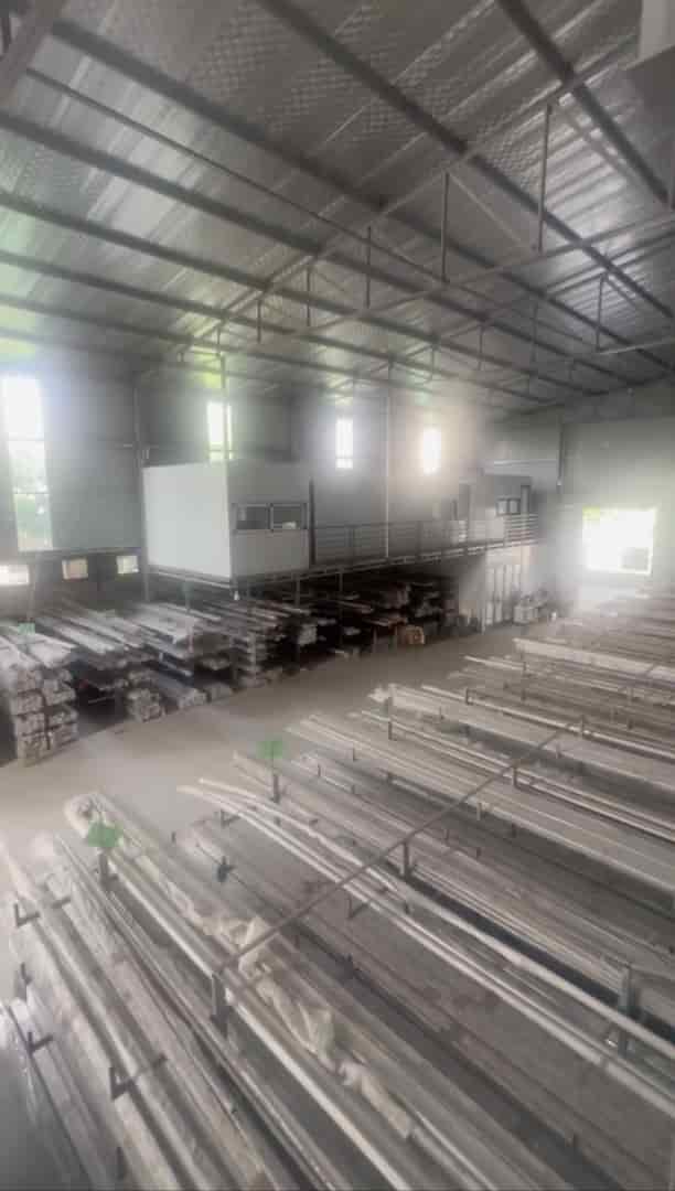 Cho thuê kho xưởng tại Kiêu Kỵ, Gia Lâm, Hưng Yên cần cho thuê, diện tích 1000m, khung thép hộp kiên cố