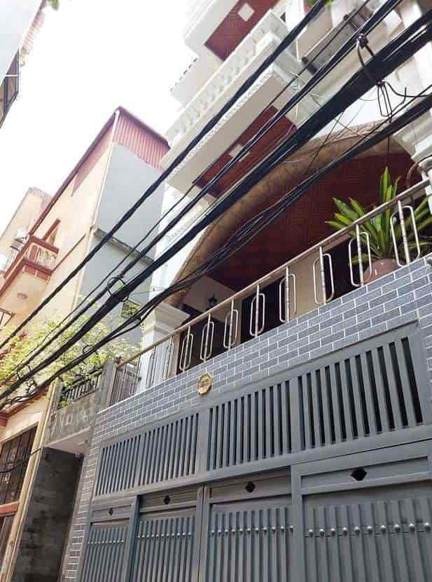 Bán nhà ngõ 165 phố Dương Quảng Hàm 57m2, 5 tầng, 5 phòng ngủ, ngõ thông, ô tô đỗ cửa vào nhà, giá đầu tư