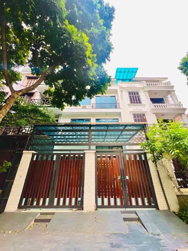 Bán căn biệt thự phố Trần Bình 106m2, 4 tầng thang máy, căn biệt thự sân vườn đẳng cấp của giới thượng lưu