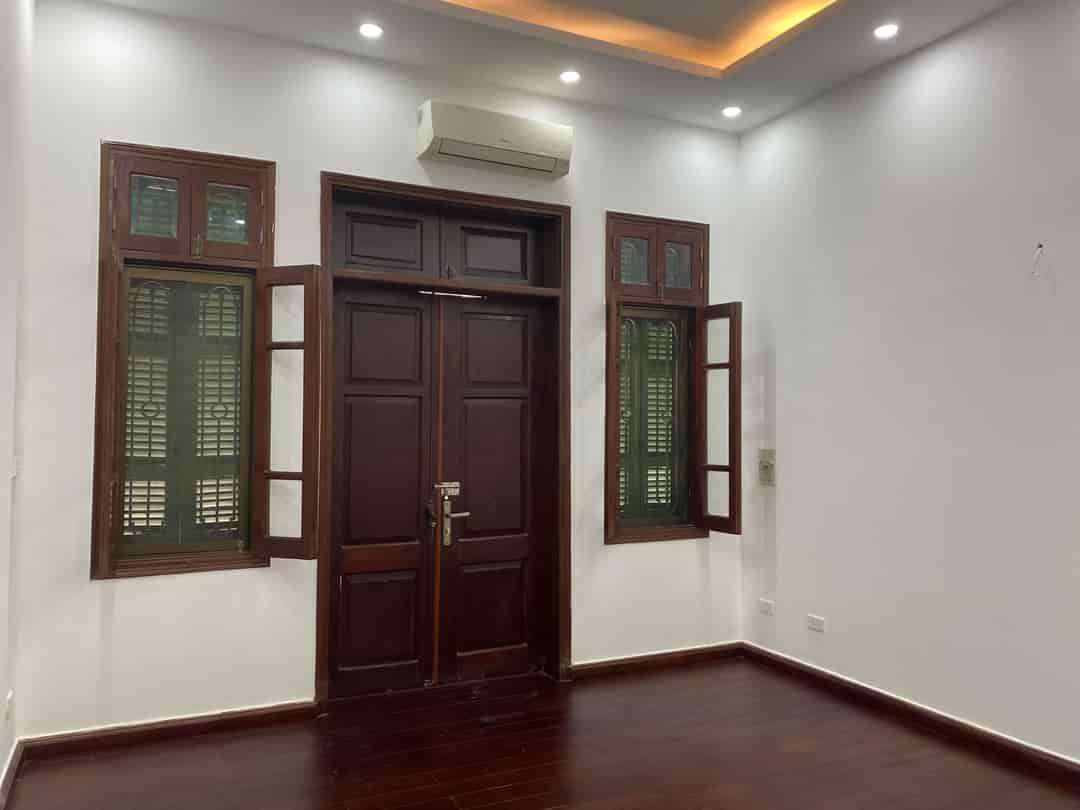 Bán nhà ngõ 29 Phố Dịch Vọng 56m2, 4 tầng, 4 phòng ngủ đầy đủ công năng, khu phân lô ô tô đỗ cửa vào nhà,