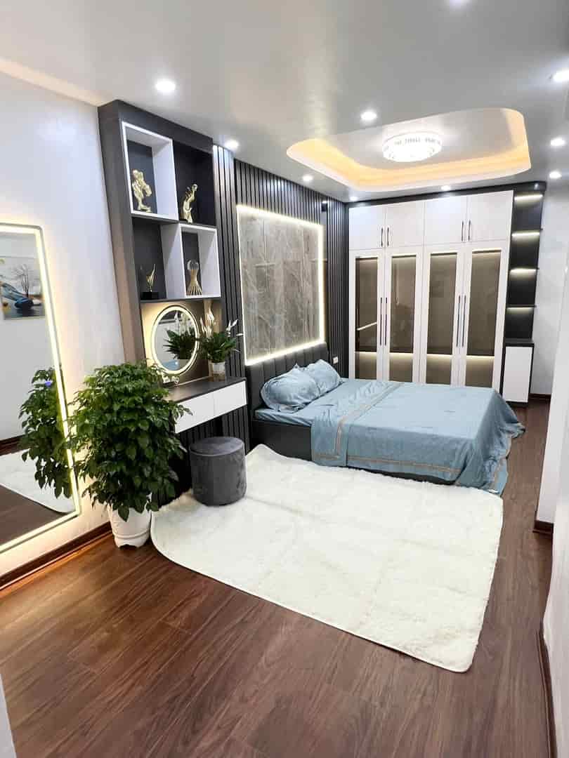 Bán nhà ngõ 169 đường Hoàng Mai 28/30m2, 4 tầng, nhà mới kính koong full nội thất, chủ mới về sẵn ở