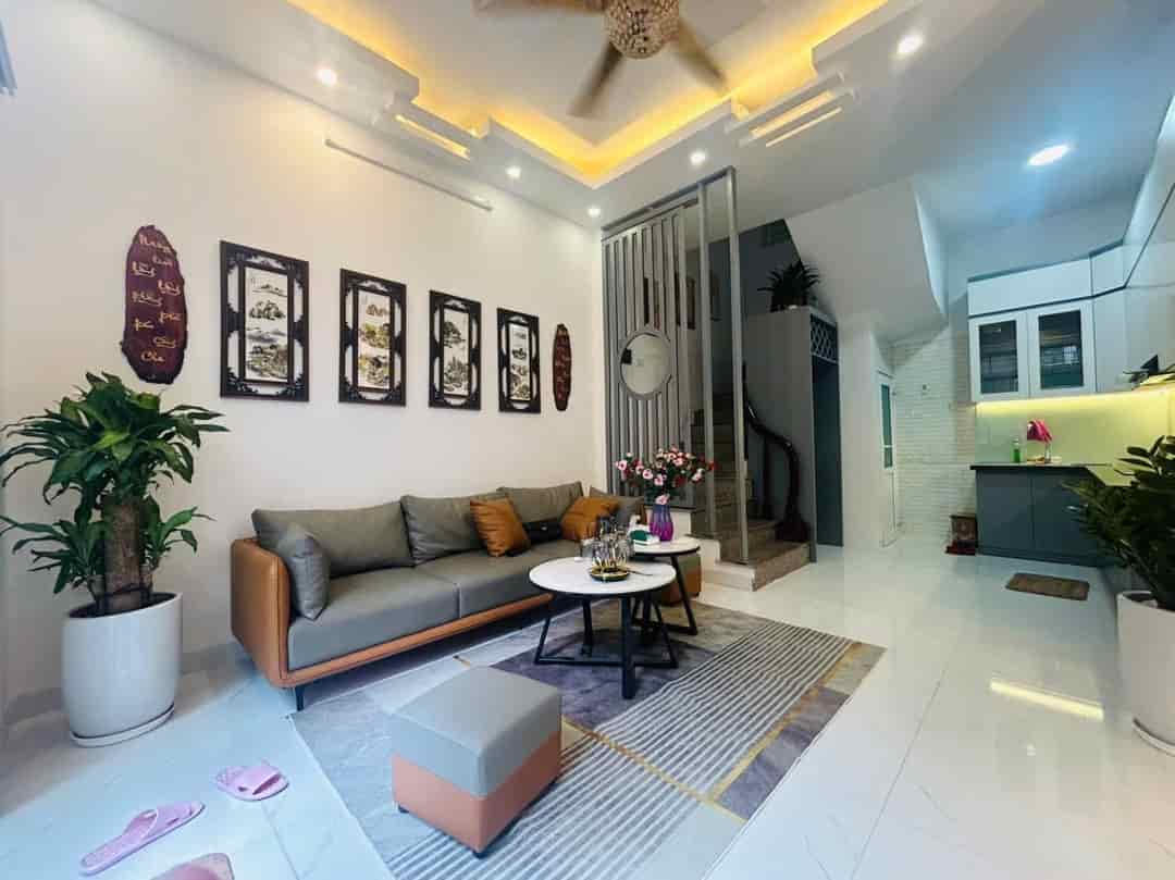 Bán nhà phố Bạch Mai 30/32m2, 5 tầng, 3 phòng ngủ đầy đủ công năng, full nội thất, giá cho các nhà đầu tư