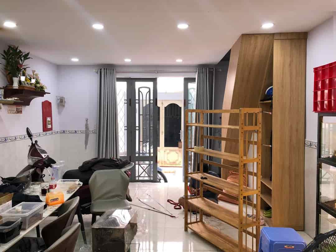 Bán nhà 2 tầng, 40m2, gần Quốc lộ 13, Hiệp Bình Chánh, Thủ Đức, giá 3,9 tỷ