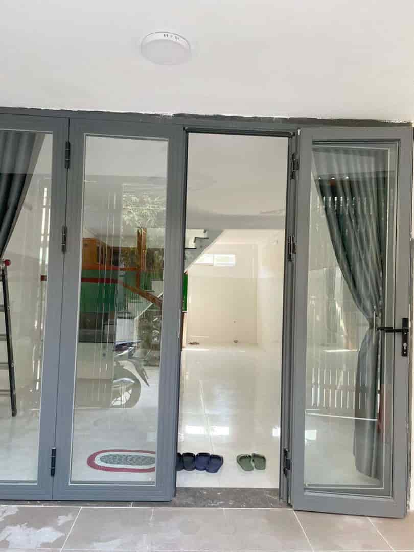 Bán nhà hẻm xe hơi 40m2, 4x10m, gần chợ Hiệp Bình, Hiệp Bình Chán, chỉ 4.5 tỷ