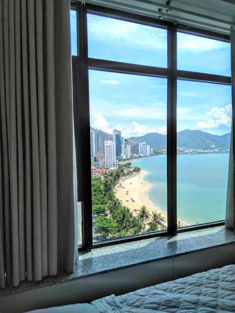 Bán căn hộ Mường Thanh Viễn Triều view xéo biển