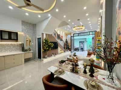 Chủ ngộp bank cần bán nhanh căn nhà 58.5m2, 3 tỷ 6, Huỳnh Tấn Phát, gần công an tt Nhà Bè, sổ riêng