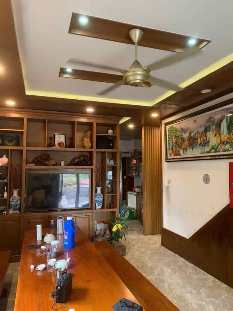 Bán nhà 3 tầng btct kiên cố, view công viên, ô tô ngủ trong nhà, gần chợ Linh Trung, giá nhỉnh 6 tỷ