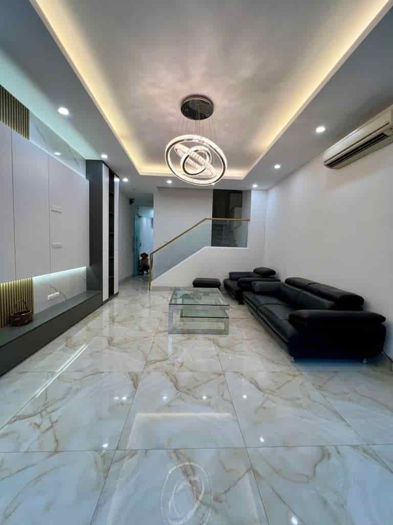 Cho thuê nhà MP Xã Đàn, KD đỉnh, 160m2, 7T thông sàn, thang máy 220tr/tháng