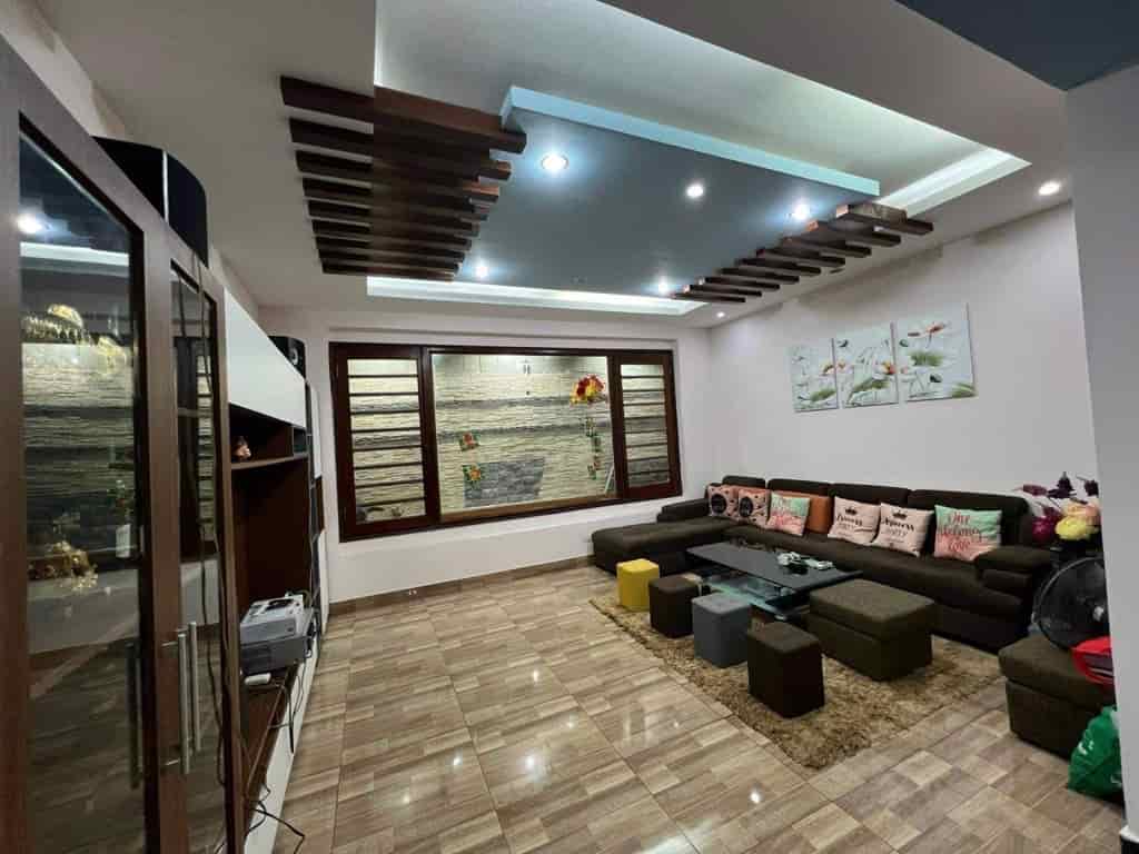 Bán nhà đẹp Láng Hạ, 2 ô tô tránh, view vĩnh viễn, 80m2, 4T, 2x tỷ