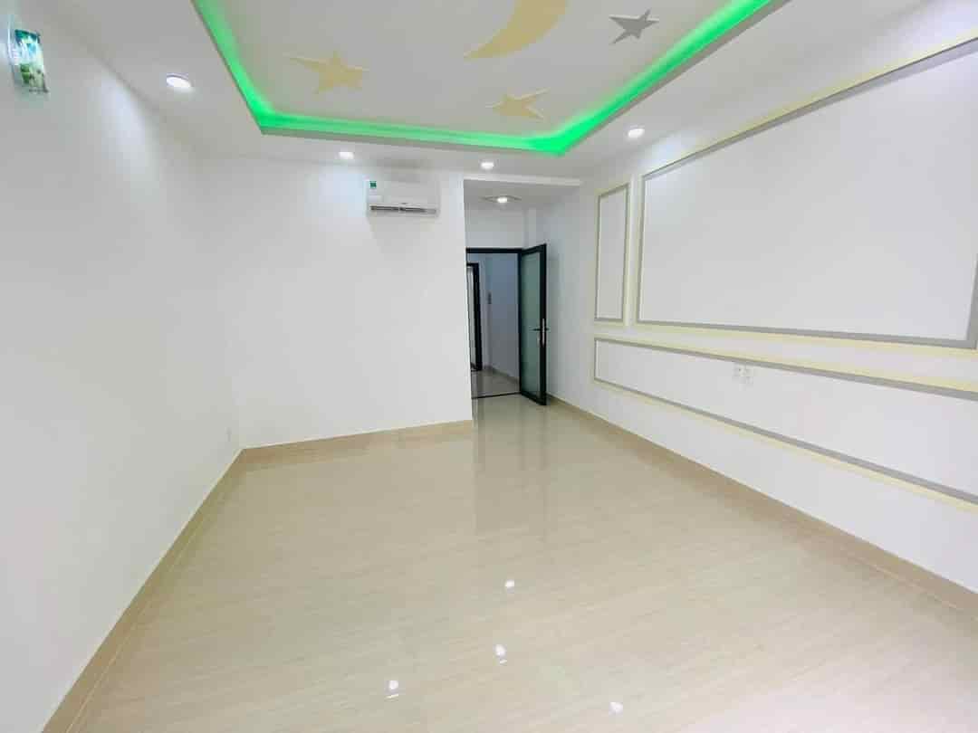 Bán nhà Bình Thạnh, 60m2, 5 tầng, khu phân lô 6m, giảm 500tr