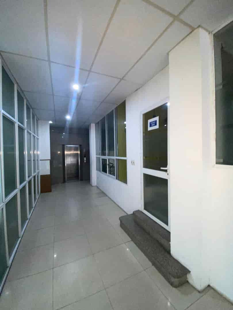 Bán tòa văn phòng 150m2 10 tầng mặt tiền 10m 60 tỷ, mặt phố Võ Văn Dũng Hoàng Cầu
