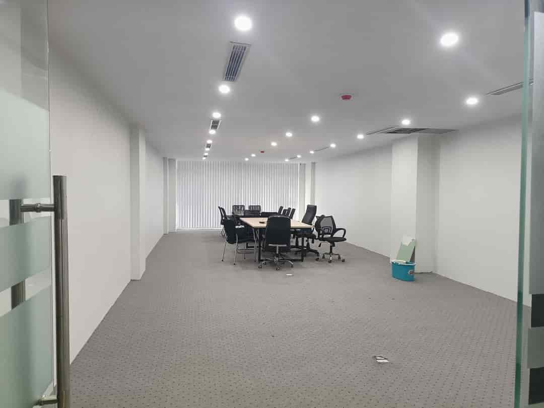 Phố Chùa Bộc 140m2, 9 tầng, mt 5.5m 70 tỷ, vỉa hè kd ô tô tránh 1 hầm 2 thang máy