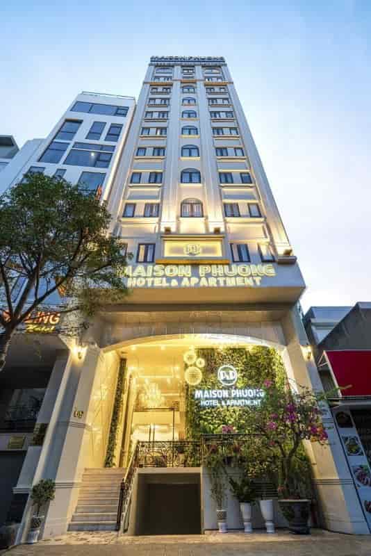 Bán khách sạn Tràng Tiền 190m2, 8 tầng, 180 tỷ, mặt tiền 5.5m, 40 phòng hoàn công