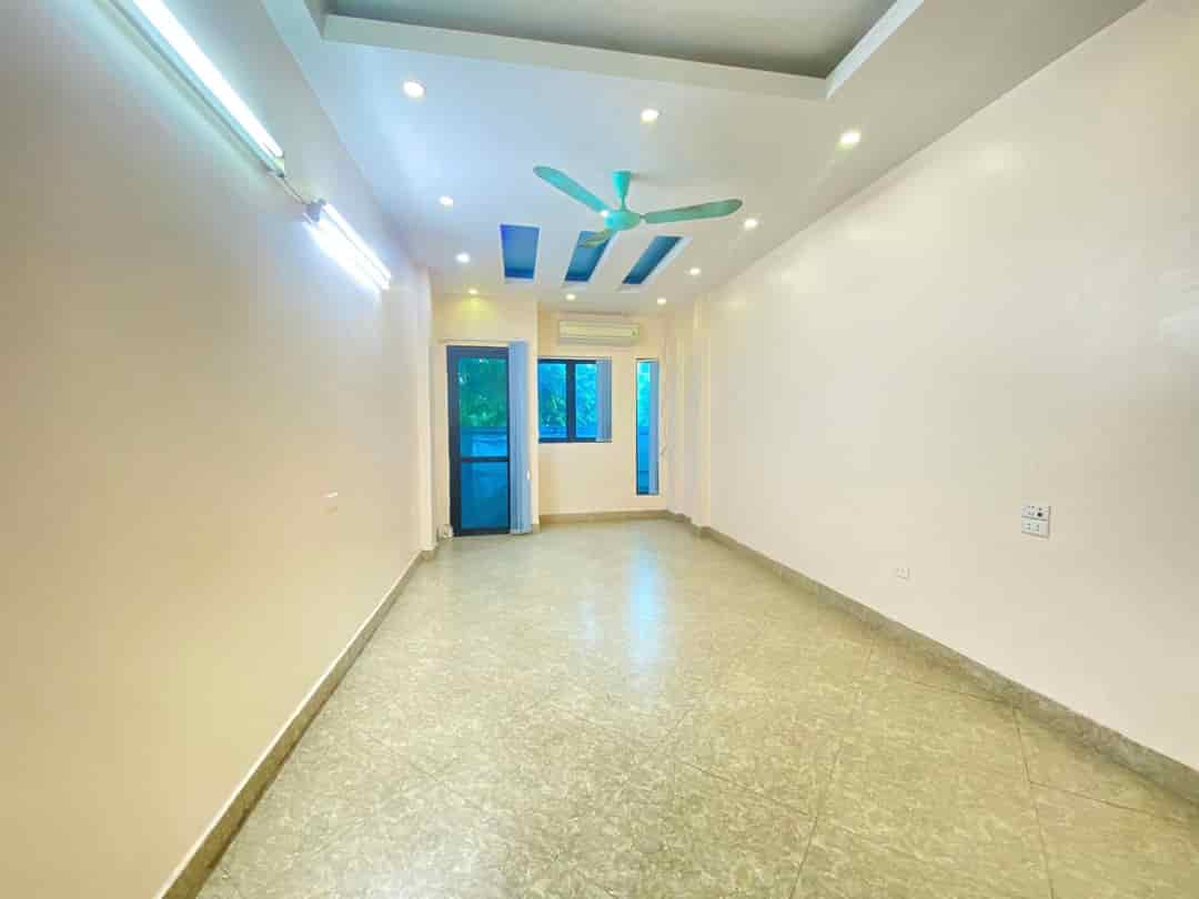 20.5 tỷ, mặt phố Thanh Nhàn, 7 tầng thang máy, 50m2, vỉa hè rộng nhà đẹp