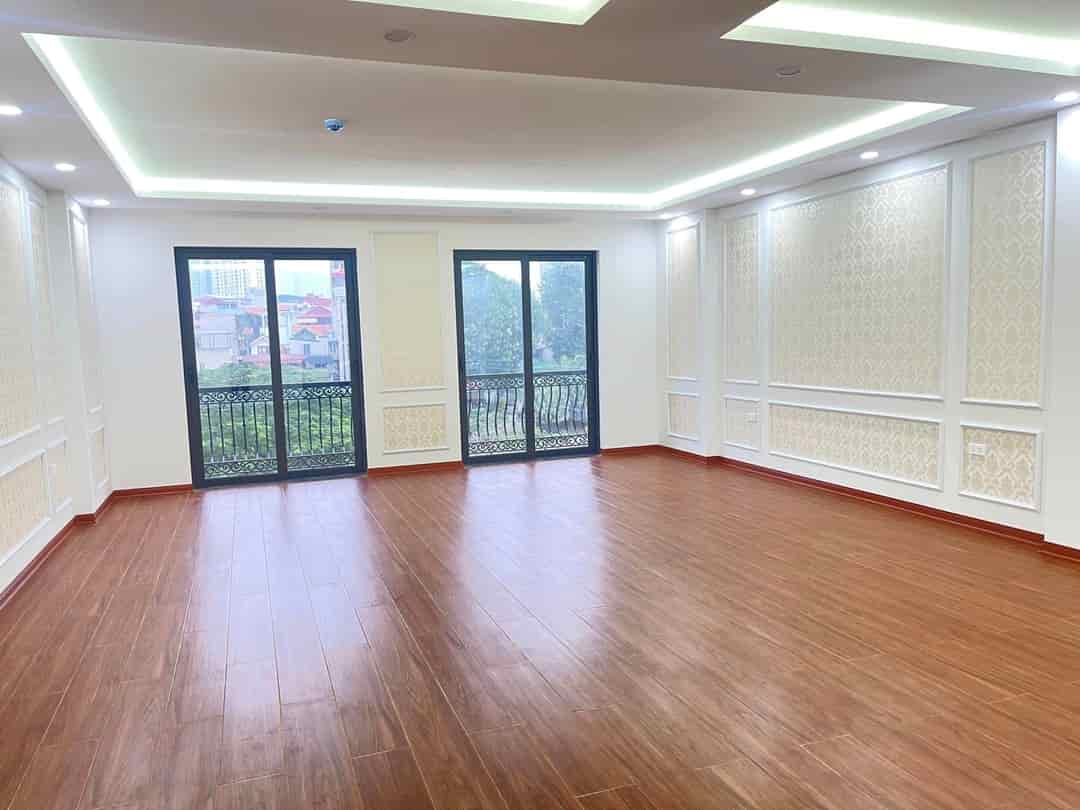 Đoạn phố Bùi Thị Xuân MT5M  7 tầng 110M2 73 Tỷ