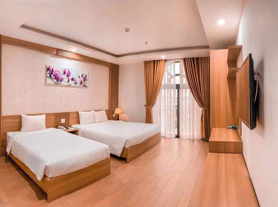 Bán khách sạn 3 sao đường quận Ngũ Hành Sơn Đà Nẵng 345m, 8 tầng 50p chỉ 54 tỷ