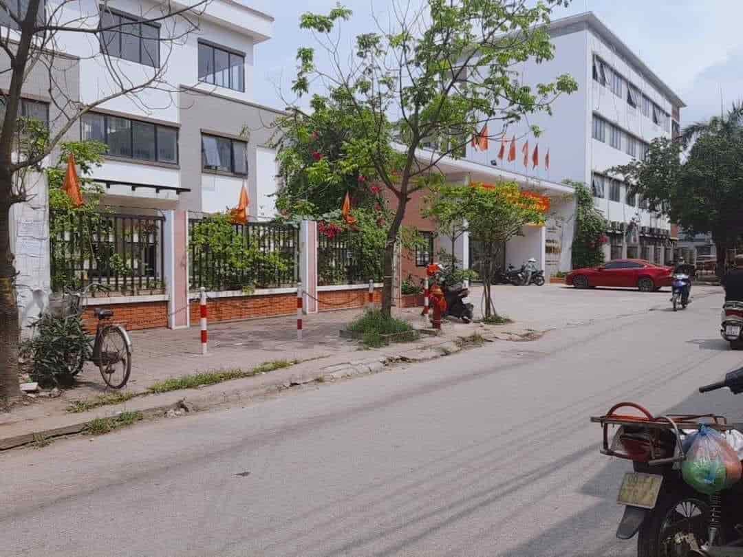 Nhà tương lai quy hoạch nhà ra mặt đường lớn, nhà Lĩnh Nam 32m, 5T, chỉ 3 tỷ 750 triệu