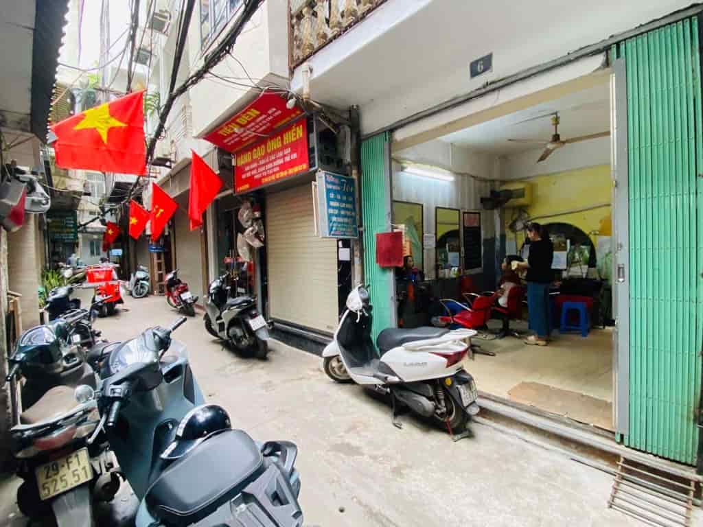 Bán nhà Bạch Mai, trung tâm Hai Bà Trưng, dt 33m, 5 tầng, ngõ nông, gần đường, nhà mới koong, an sinh tuyệt vời