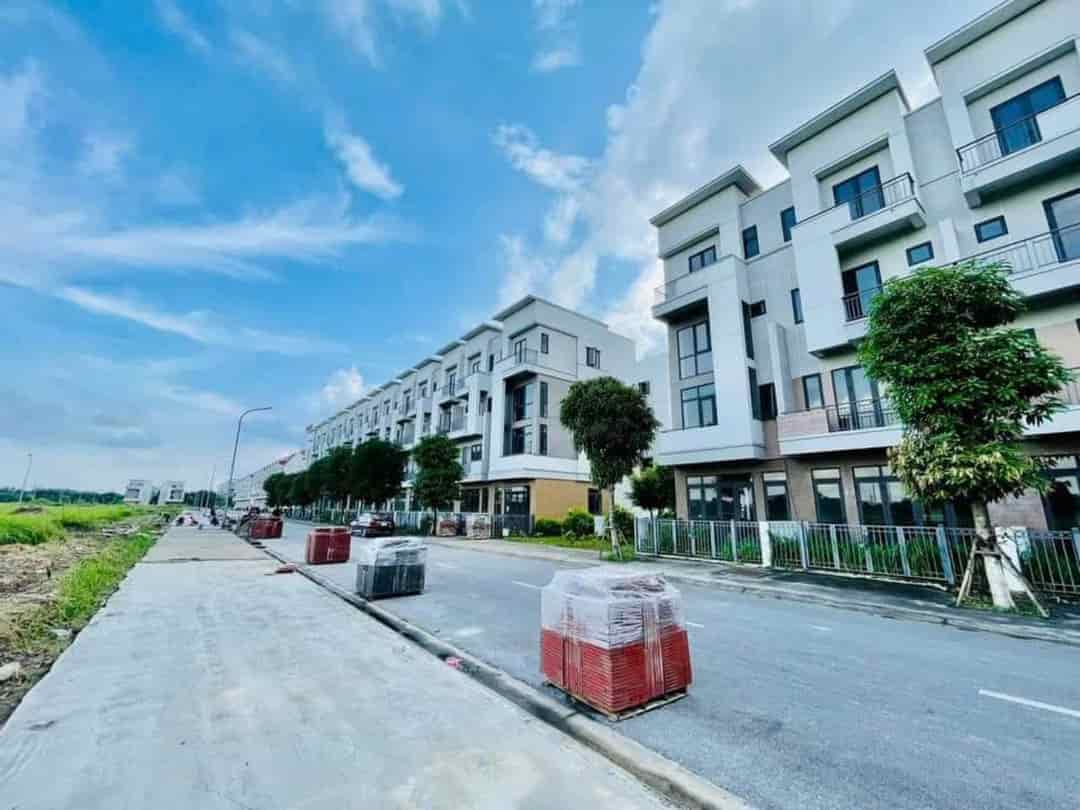 Chính chủ bán shophouse 4 tầng, vị trí vàng, giá thoả thuận hấp dẫn