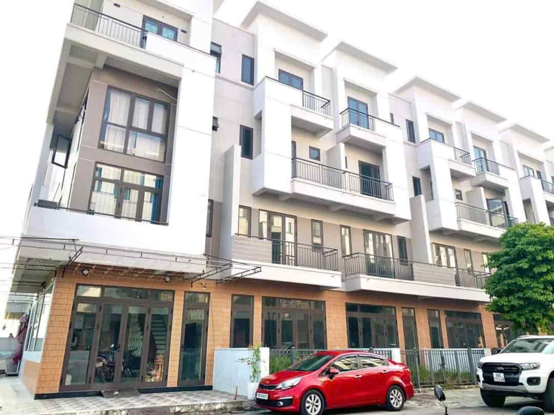 Chính chủ bán shophouse 4 tầng, vị trí vàng, giá thoả thuận hấp dẫn