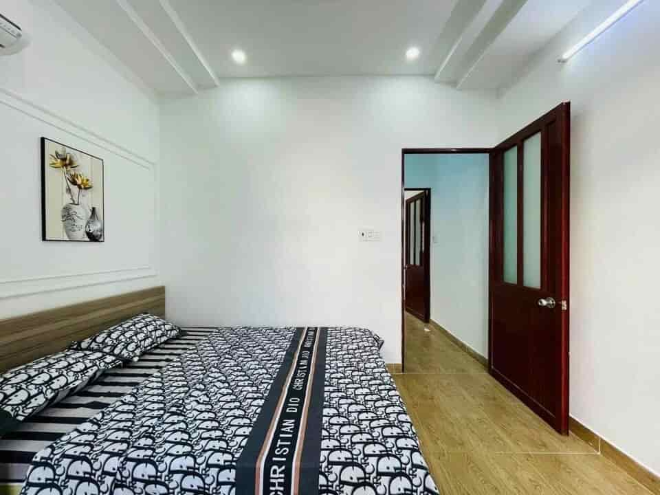Chính chủ bán gấp căn nhà 62.5m2 Trần Cao Vân, P12, Phú Nhuận, SHR, tiện ở, KD