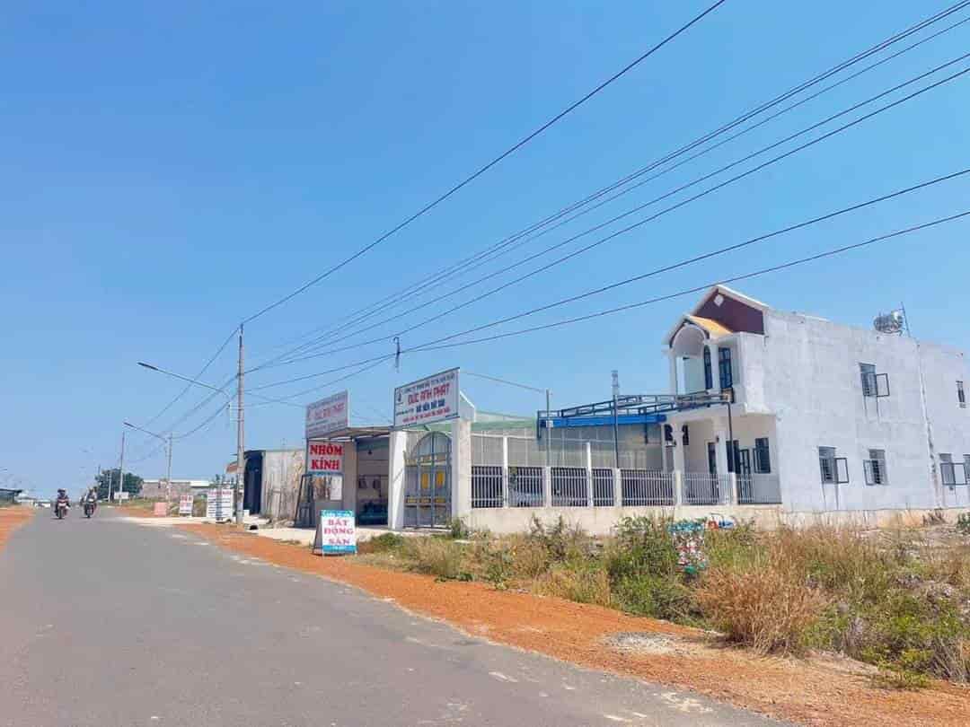 Nợ ngân hàng bán miếng đất 10x50 ngay trung tâm hành chính Chơn Thành, mua 1tỷ6 giờ bán 800 triệu