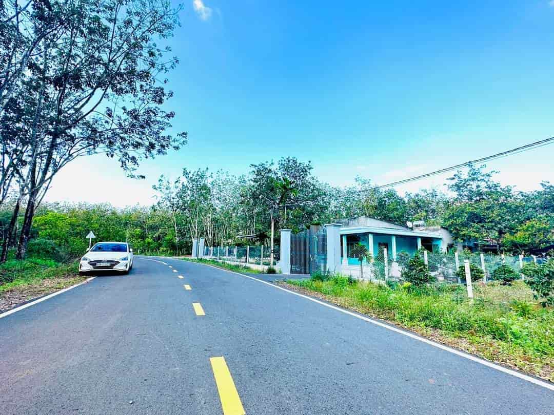 Nợ ngân hàng bán miếng đất 10x50m ngay trung tâm hành chính huyện Hớn Quản, Bình Phước