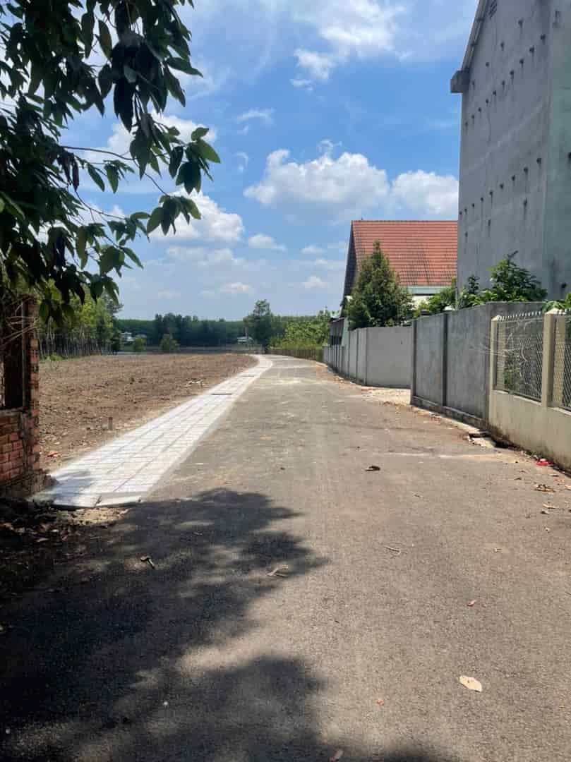 Bán miếng đất ngay khu công nghiệp Minh Đức, Hớn Quản, nhựa 12m dân hiện hữu
