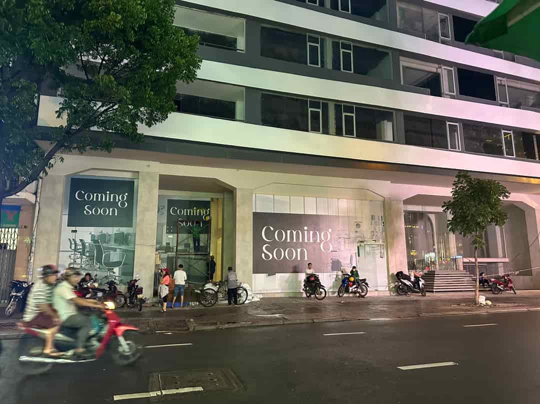 Cho thuê văn phòng ngay trung tâm quận 1, mặt tiền Lý Tự Trọng, khu sầm uất bật nhất Sài Gòn