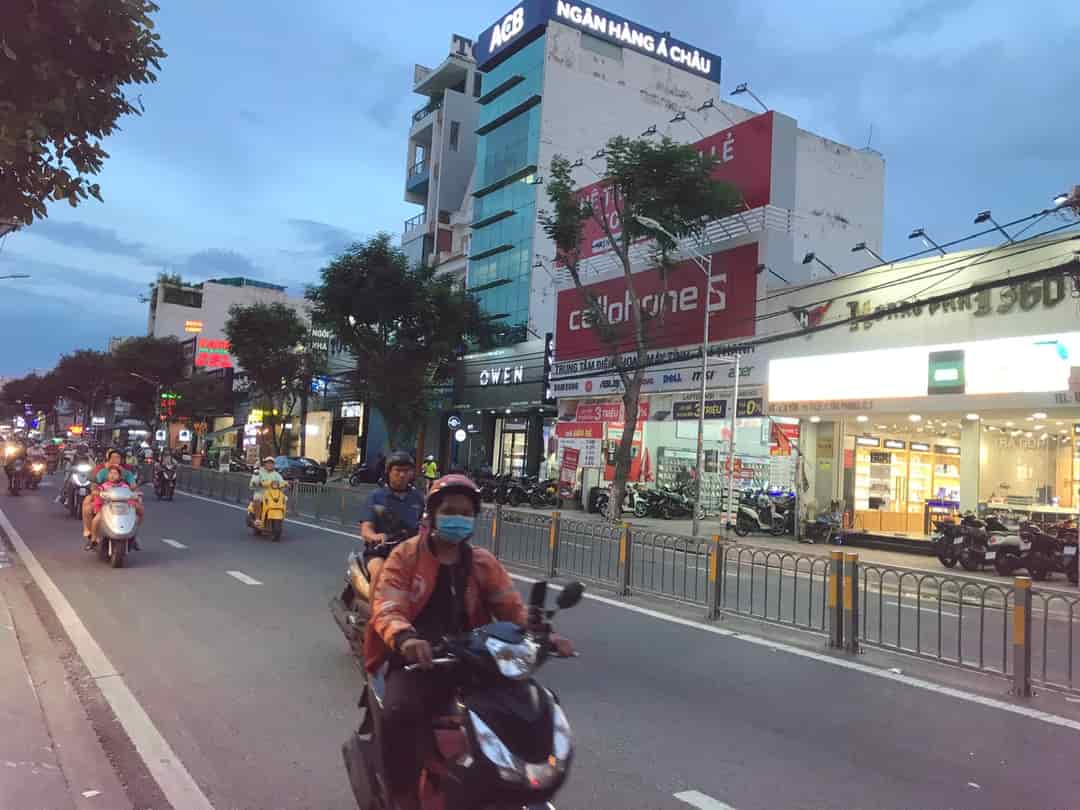 Cho thuê nhà MT đường Nguyễn Thị Thập Q7, vị trí đẹp, giá tốt