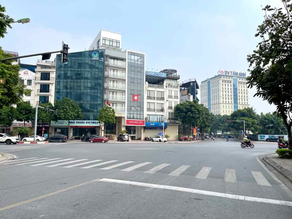 Nhà siêu đẹp, Nguyễn Văn Cừ, thông Ái Mộ,  gara, thang máy, kd đa dạng, dt 50m2, 7 tầng, mt 5.4m, hơn 10 tỷ