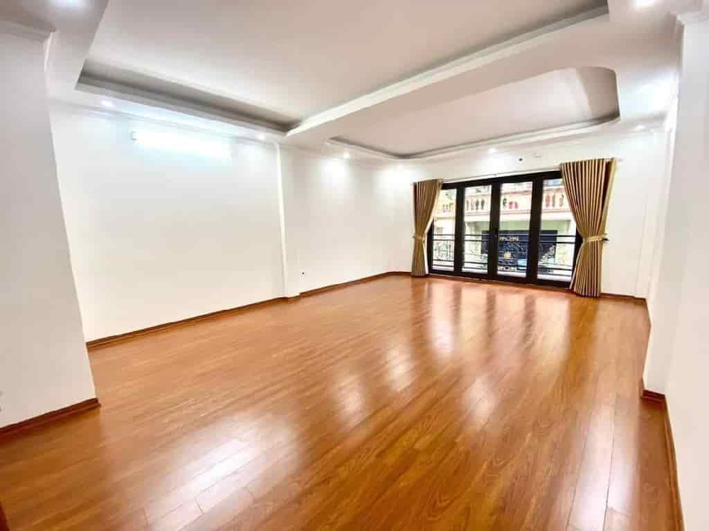 Chính chủ cần bán, nhà Long Biên, mới đẹp, 86m2, 5 tầng, mt 5m, gara ô tô, thang máy, kinh doanh