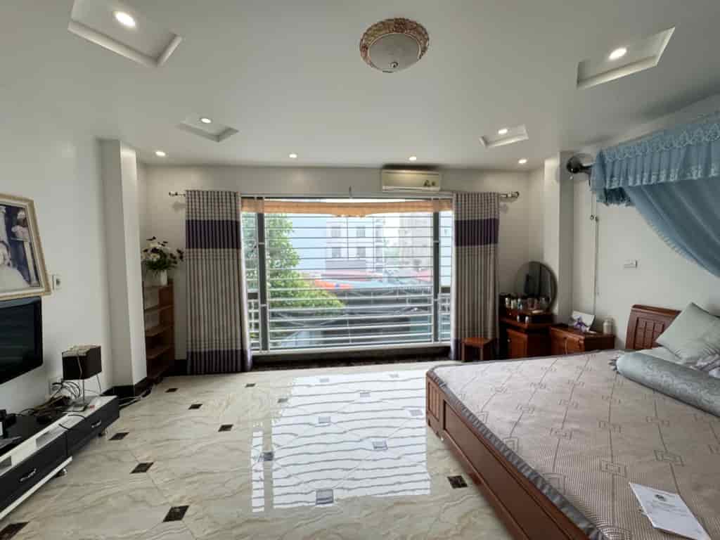 HƠN 7 TỶ, NHÀ LONG BIÊN, ĐẸP, Ô TÔ 46M²*5 TẦNG, MT RỘNG, TẶNG NỘI THẤT, SẴN Ở.