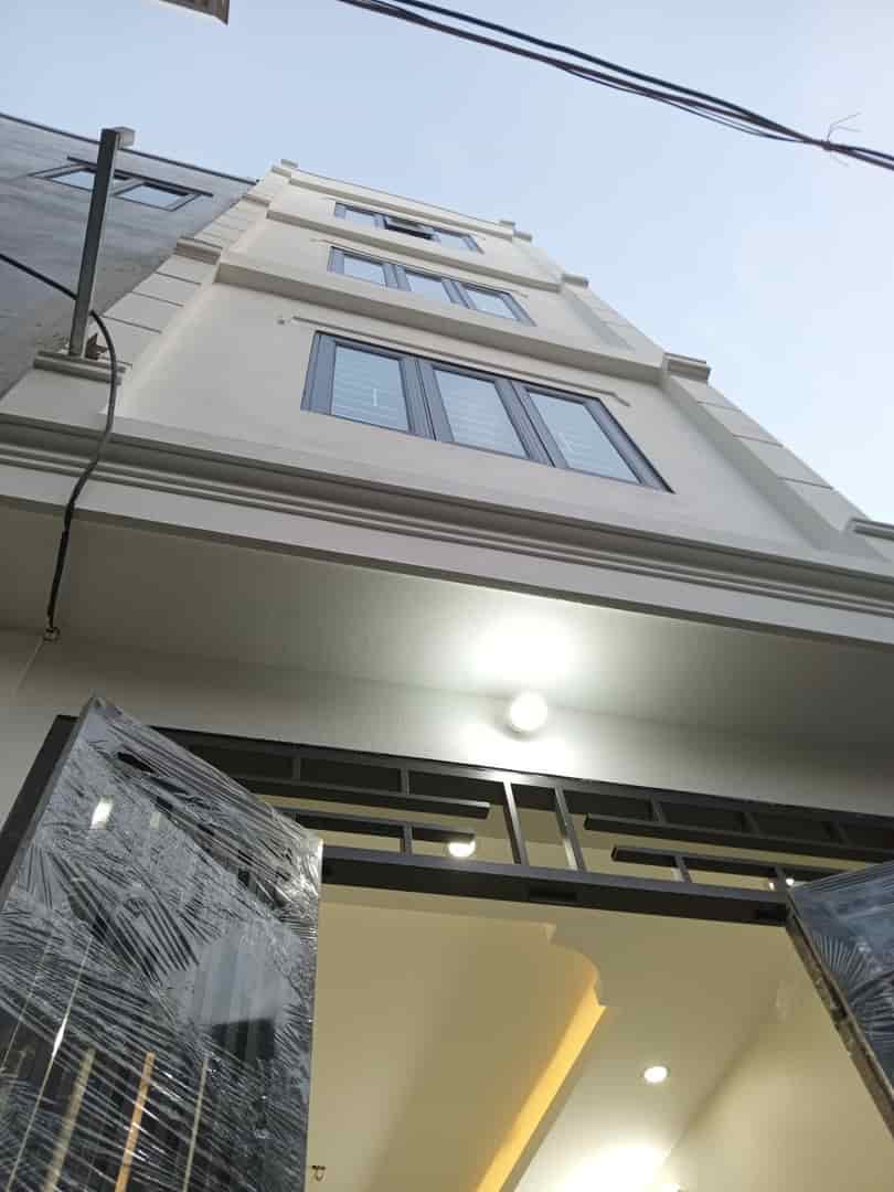 Cần bán nhà Nguyễn Văn Tuyết, lô góc DT 35m, 6 tầng MT 3,8m chỉ 6,6 tỷ.