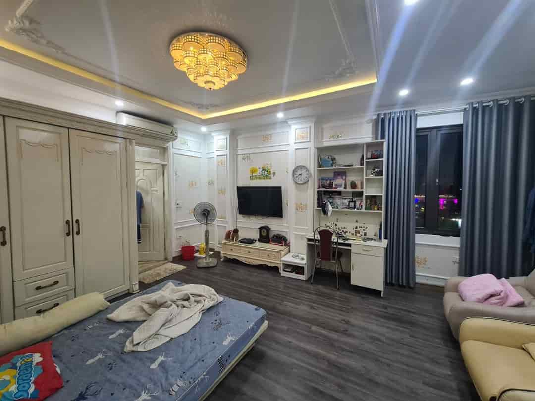 Chính chủ cho thuê căn penthouse 3 phòng ngủ giá rẻ tại Lạch Tray, Hải Phòng