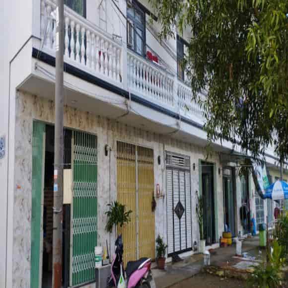 Chính chủ cần bán nhà vị trí đẹp, sát đường nhựa Long Phú, Thị trấn Cần Giuộc