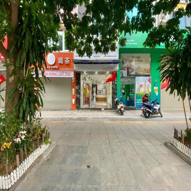 Cho thuê mặt bằng tầng 1, số 71 Nguyễn Văn Huyên, Cầu Giấy, Hà Nội, ngay mặt đường