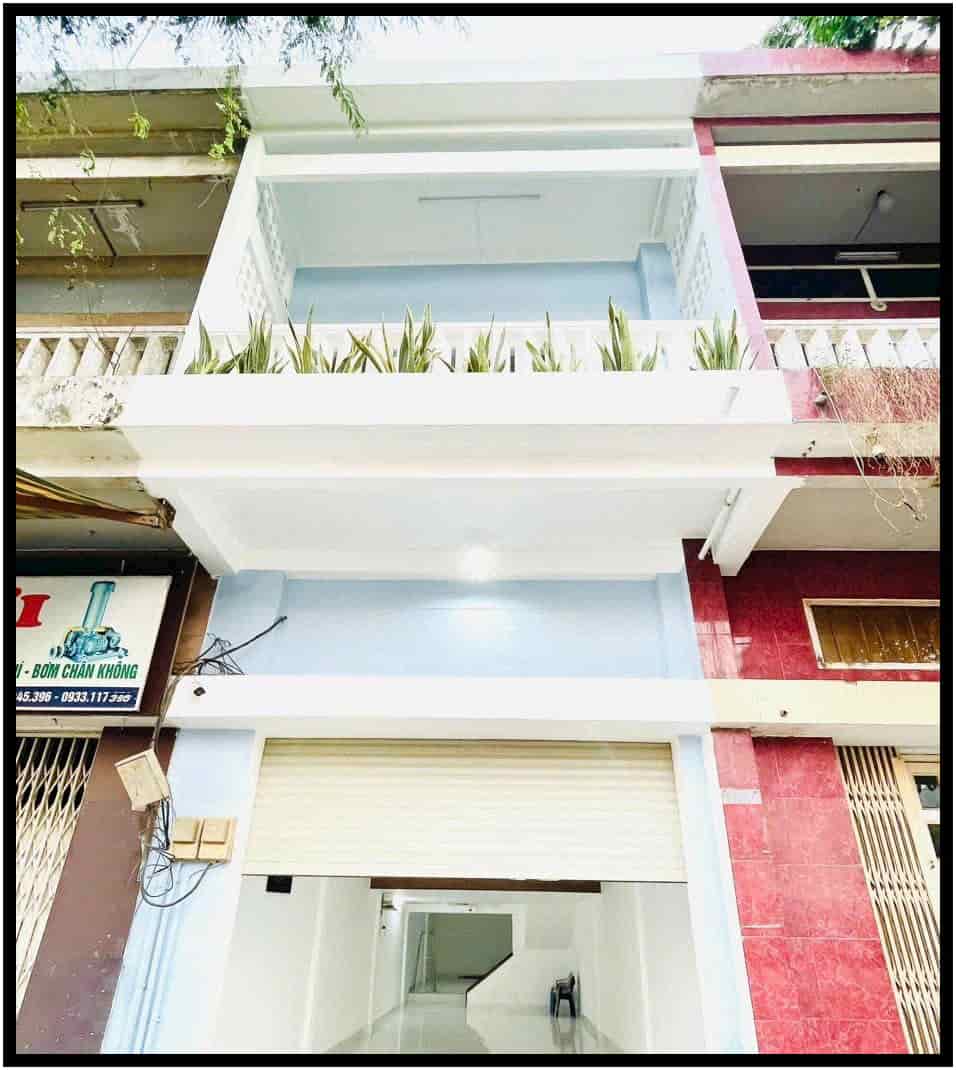 Top nhà phố vị trí đẹp 4 x 20m, 1 trệt 3 lầu Hồng Bàng, Q6, TP.HCM