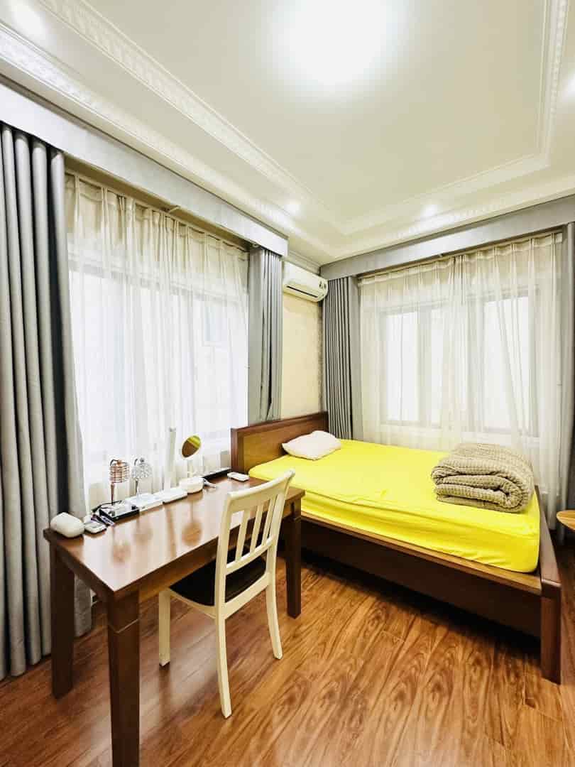 Cần khách thuê nguyên nhà Hồng Hà, quận Hoàn Kiếm, 3 phòng ngủ