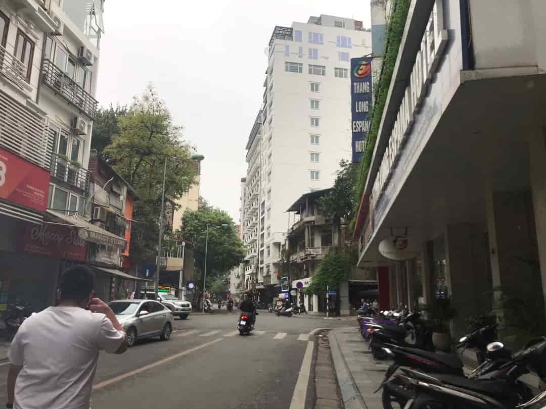 Tìm khách thuê nhà đẹp mbkd mặt phố Nguyễn Trường Tộ, Ba Đình