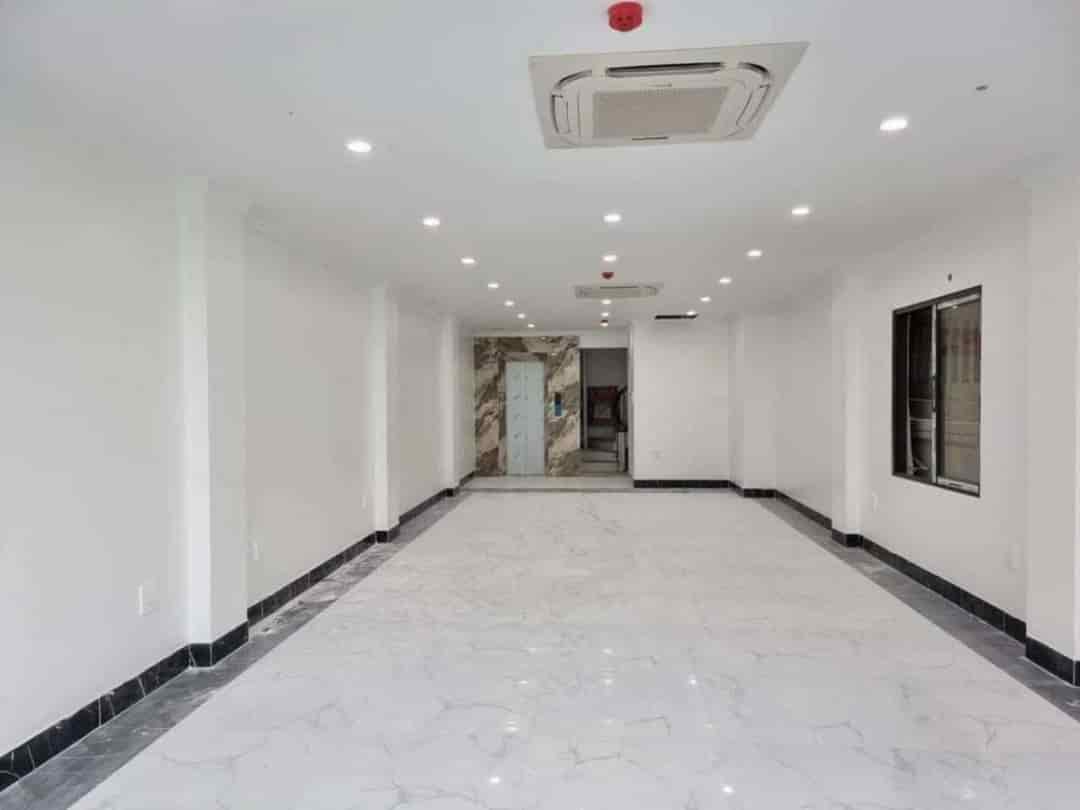 Bán nhà 80m2 9 tầng Hoàng Quốc Việt, Nguyễn Khánh Toàn, Cầu Giấy, ngõ ô tô tránh